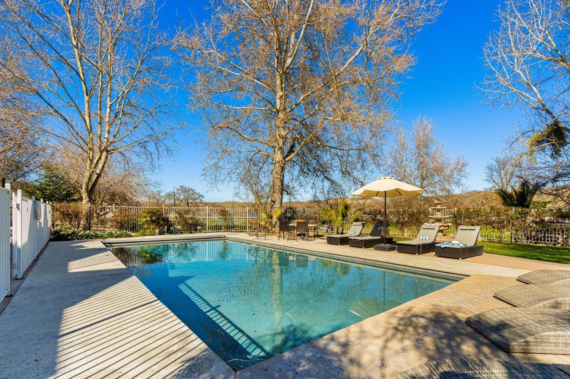 Victorian Manor In Paso Robles Wine Country Pool Hot Tub Firepit Tennis Court Sleeps 28 Exterior foto